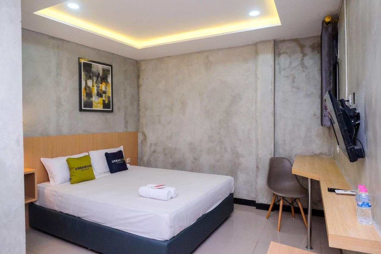 Urbanview Syariah Artamara By Reddoorz Tegal (Central Java)